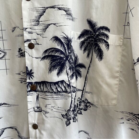 ROYAL CREATIONS HAWAIIAN SHIRT
MADE IN HAWAII - Picture 5 of 7